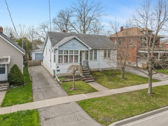 215 Phipps Street, Fort Erie