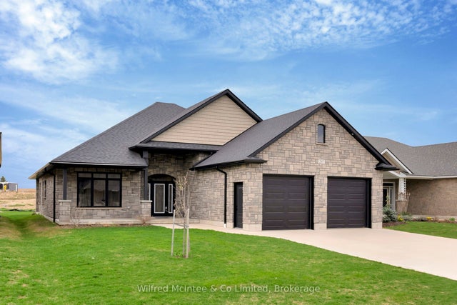 207 Irishwood Lane, Brockton