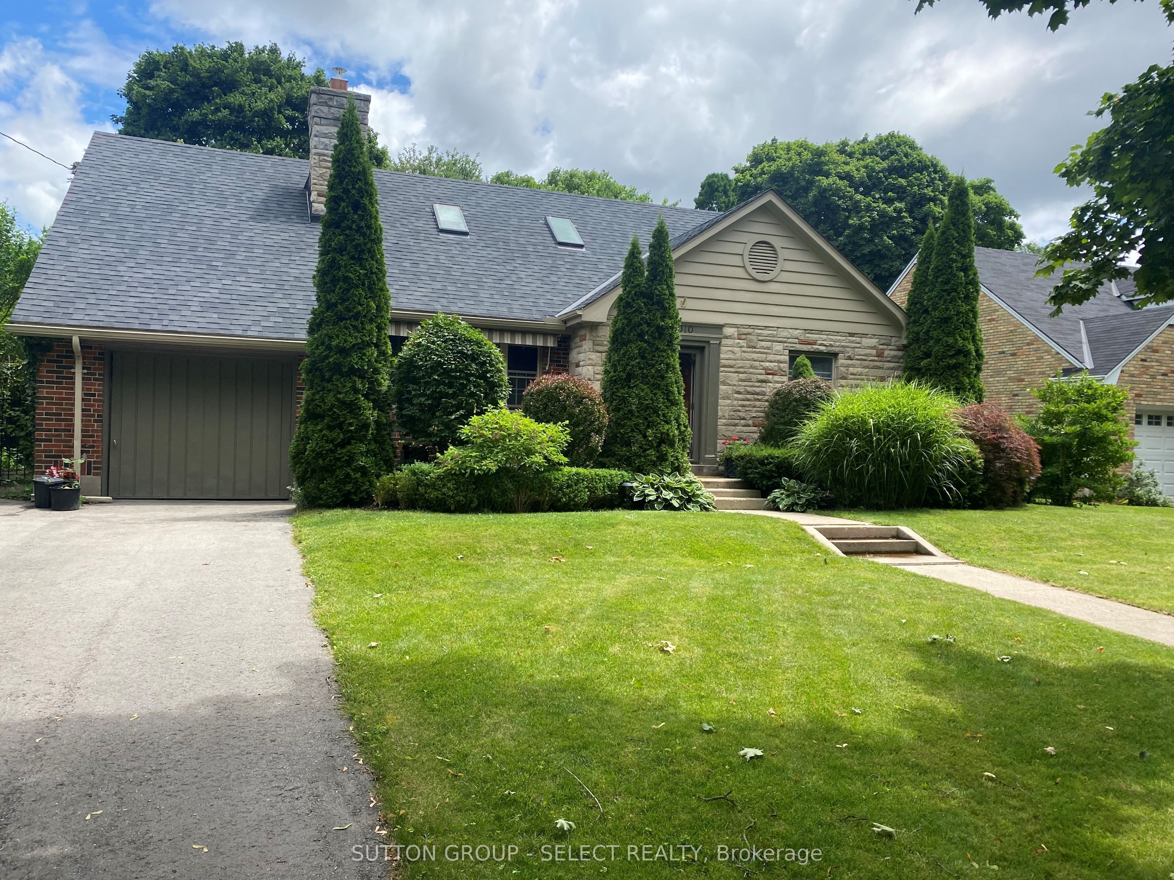 Photo of Listing #X12110208