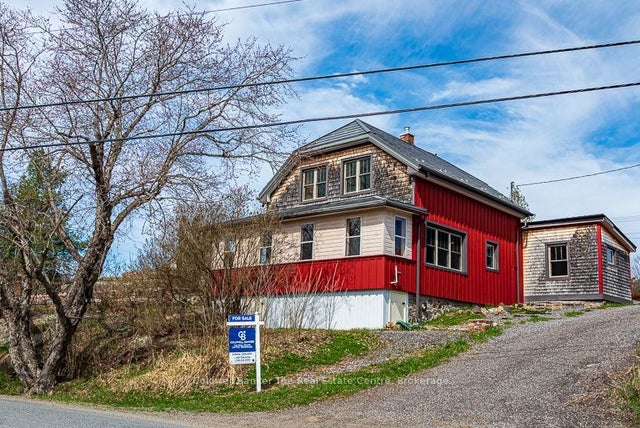 945 Riverside Drive, Parry Sound Remote Area