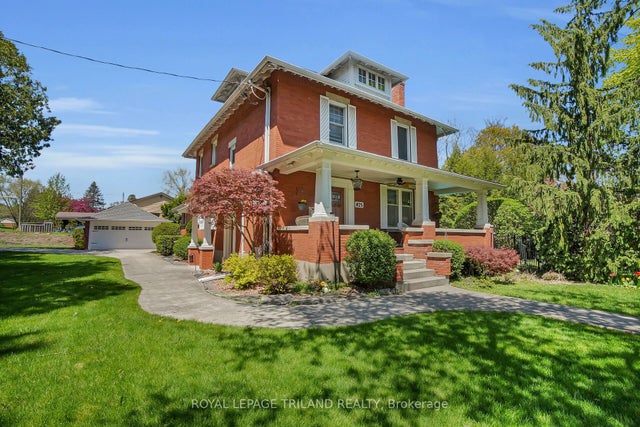 825 Riverside Drive, London North