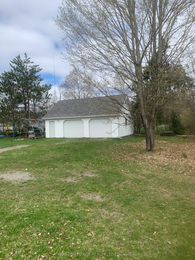 10 Coronation Drive, Kawartha Lakes