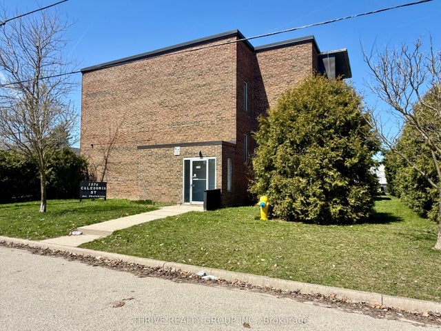 1576 Caledonia Street, London East