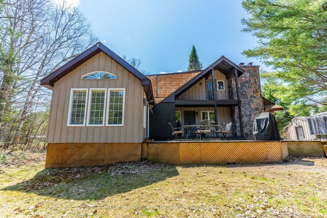 1065 Cloverleaf Road, Algonquin Highlands