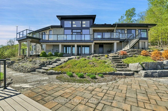 325 Berry Side Road, Kanata