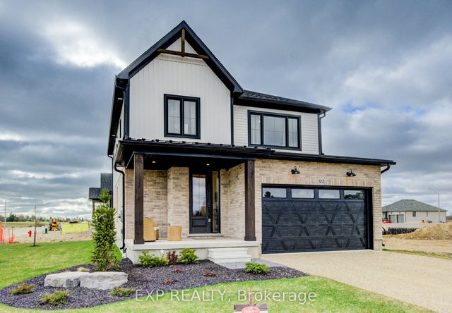 109 Thackeray Way, Minto
