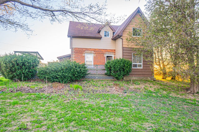 393330 County Road 12, Amaranth