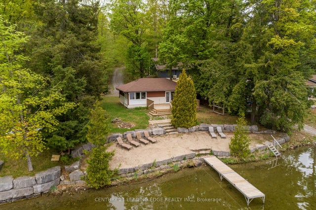 1963 White Lake Road W, Douro-Dummer