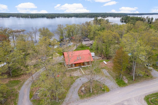 139 Hull's Road, North Kawartha