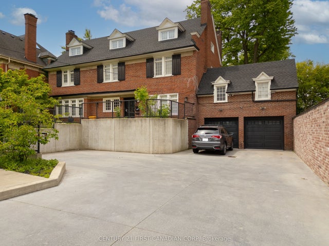 653 Talbot Street, London East