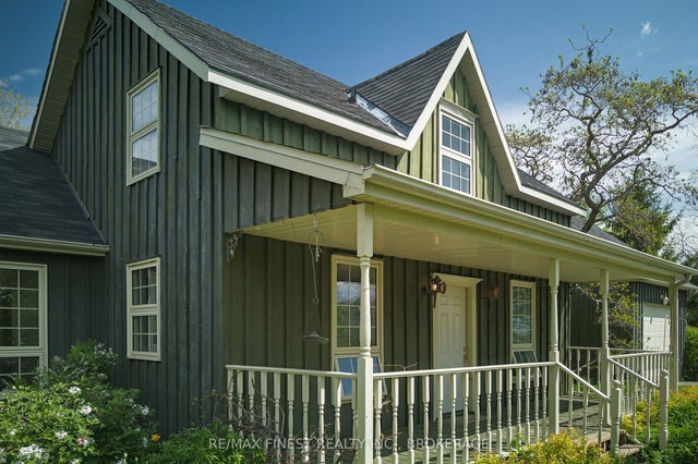 9910 Front Road, Loyalist