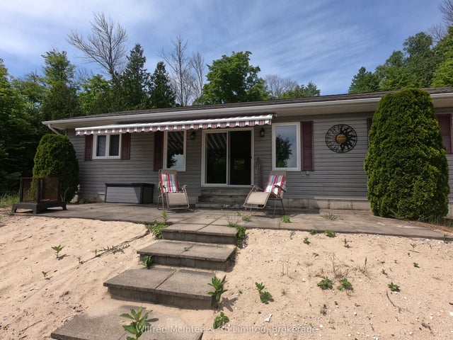 35 Bryant Street, South Bruce Peninsula