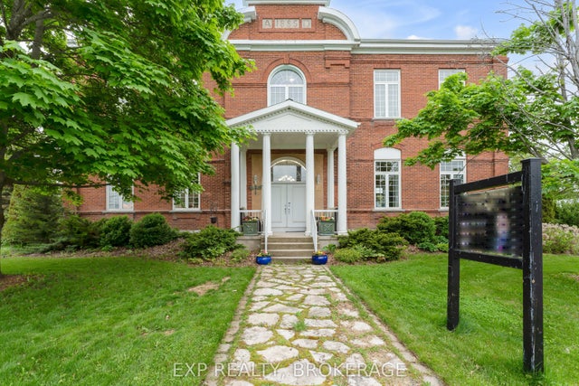 11 Cross Street, Loyalist