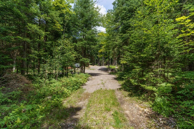 2978 Glamorgan Road, Highlands East