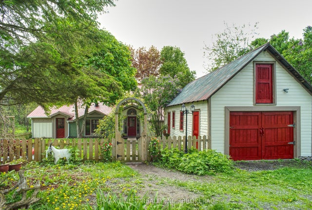 14005 Front Road, Loyalist