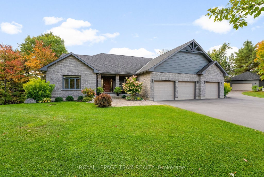2803 Centennial Lake Road, Greater Madawaska