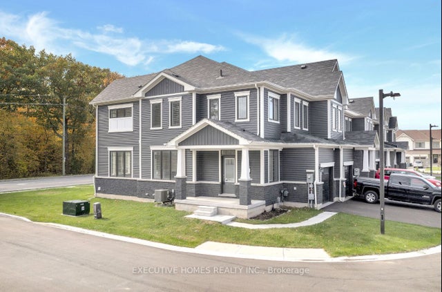 8273 Tulip Tree Drive 8, Niagara Falls
