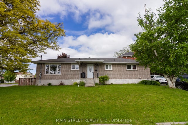 28 Prince Of Wales Drive, Belleville