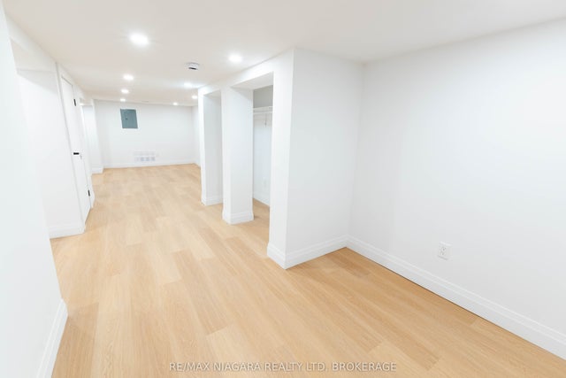 533 Cannon Street E, Hamilton