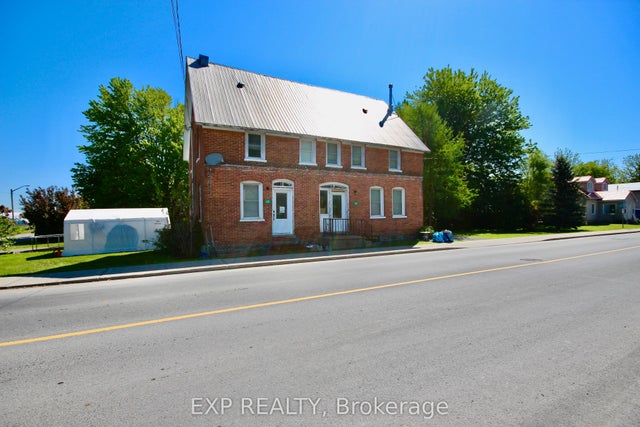 40 Main Street 40 & 42, North Stormont