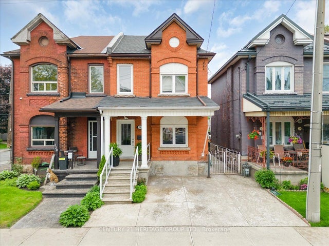 336 Emerald Street N, Hamilton
