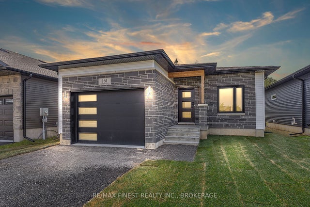 161 Creighton Drive, Loyalist