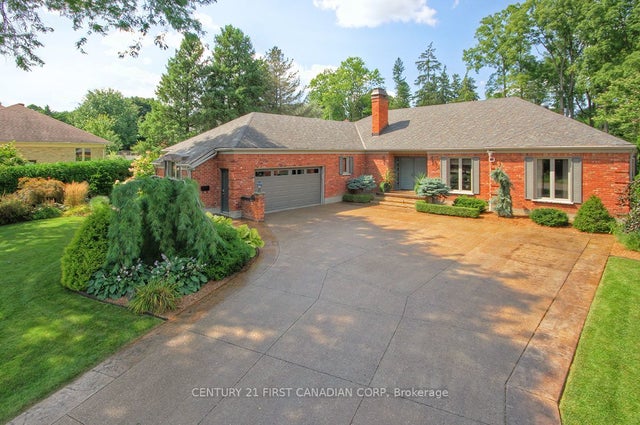 811 Clearview Crescent, London North