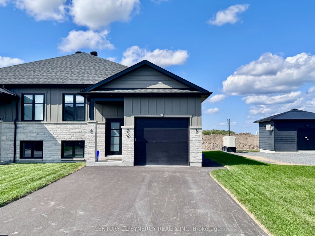 89 Helen Street B, North Stormont