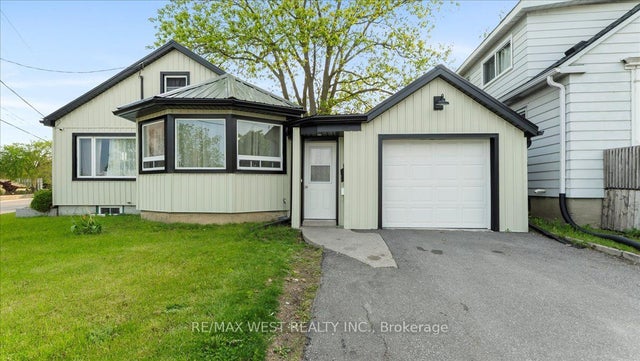 134 Dundas Street W, Belleville
