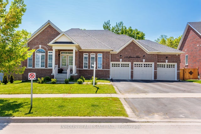 105 Johnson Drive, Shelburne