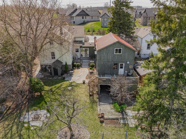 73 Queen Street, Puslinch