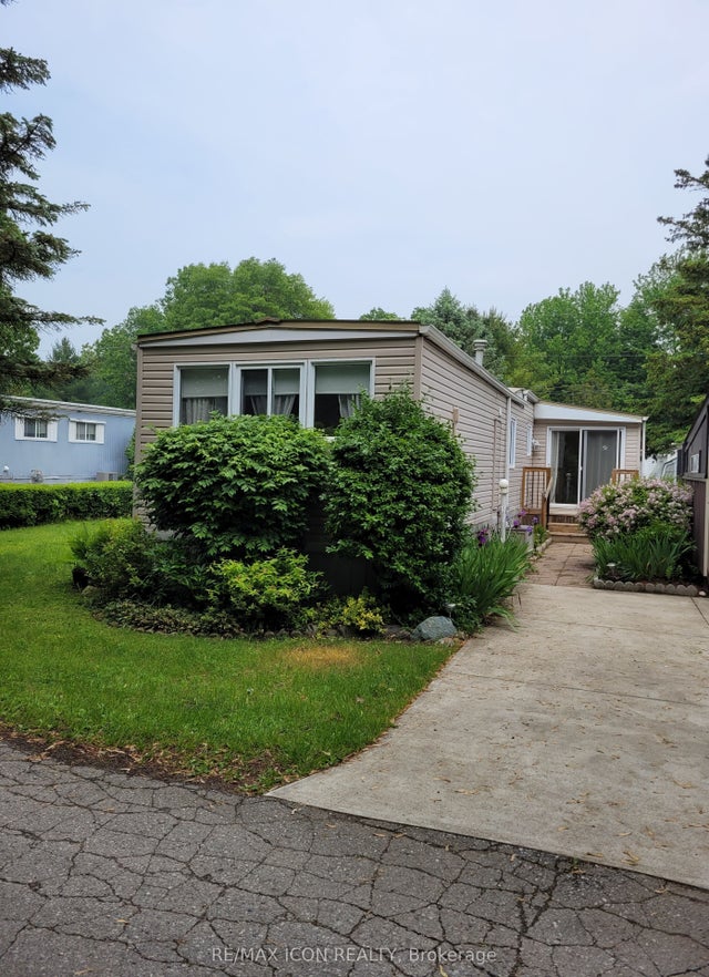 9839 Lakeshore Road 17, Lambton Shores