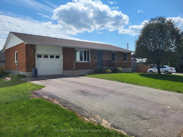 9 Nelson Street, Tillsonburg