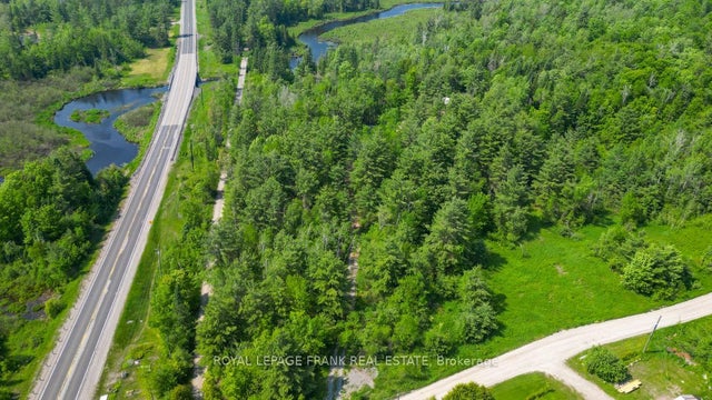 4 Wolf Lake Road, Madoc