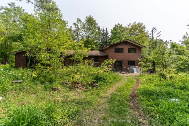 1099 Peterson Road, Bracebridge