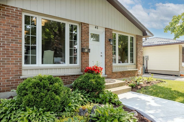 41 Fennell Crescent, London South