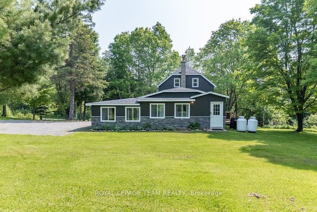 3432 Siberia Road, Hastings Highlands