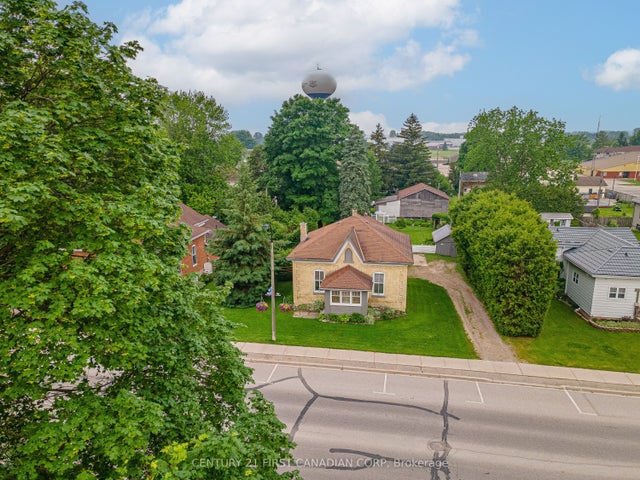 77 Main Street S, South Huron
