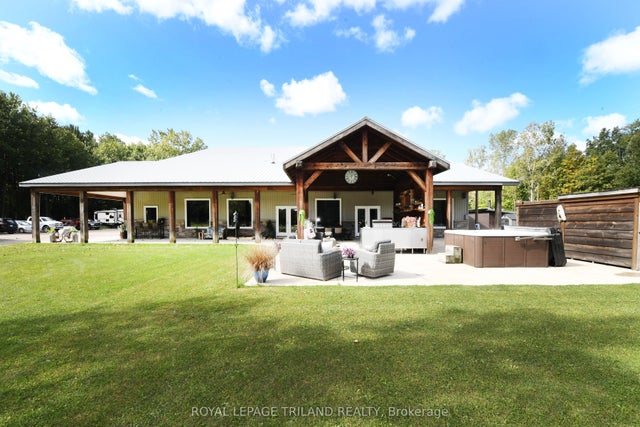 7264 Ridge Road, Lambton Shores