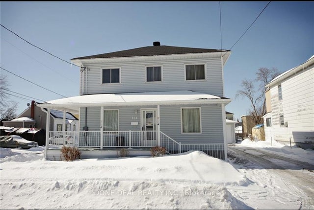 838 Bedford Street, Cornwall