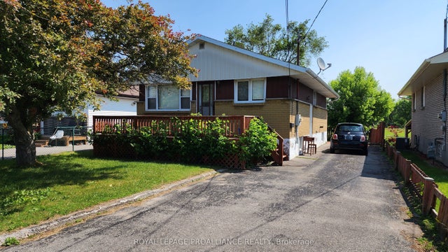 9 Elizabeth Avenue, Quinte West