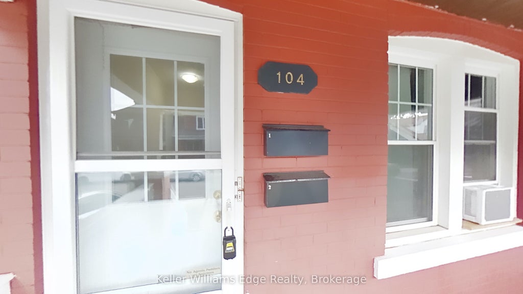 104 Rosslyn Avenue N 2, Hamilton