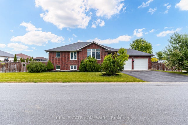 2 Freedom Crescent, Quinte West