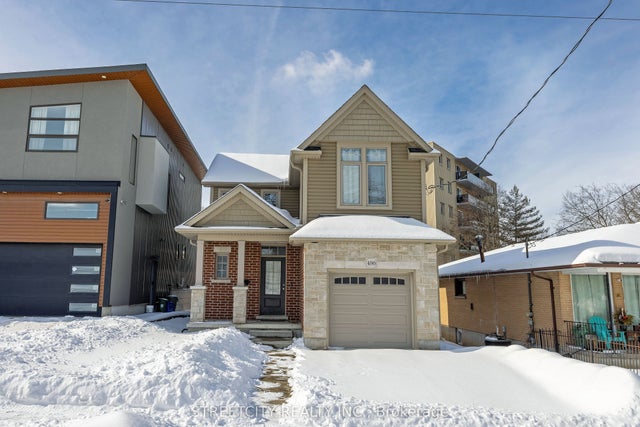 490 Phyllis Street, London South