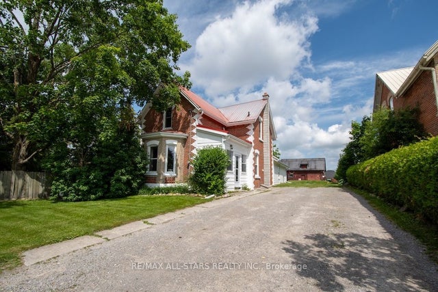 132 King Street, Kawartha Lakes