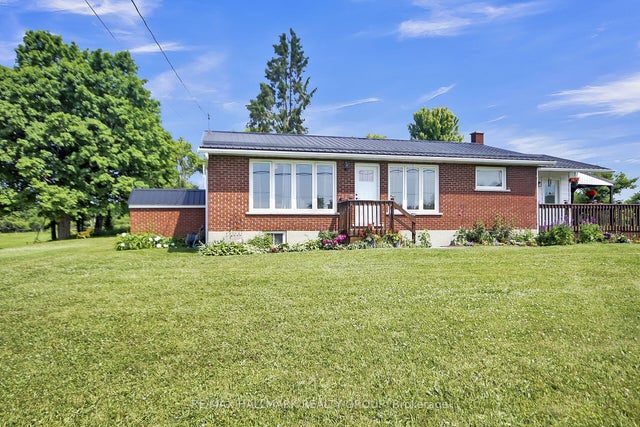 1352 County 43 Road Highway W, Montague