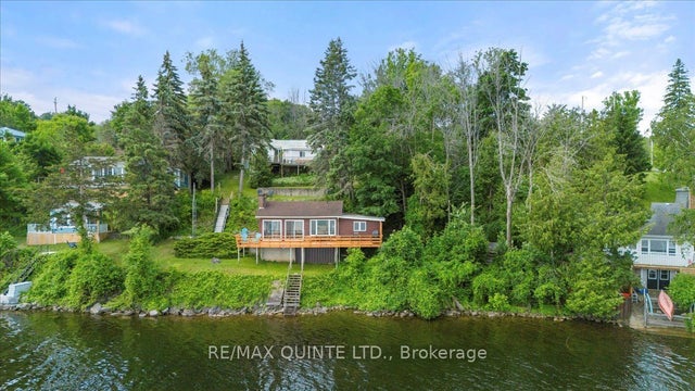 11364 Loyalist Parkway, Prince Edward County