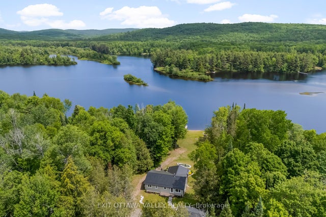 1478 Kamaniskeg Lk Road, Hastings Highlands