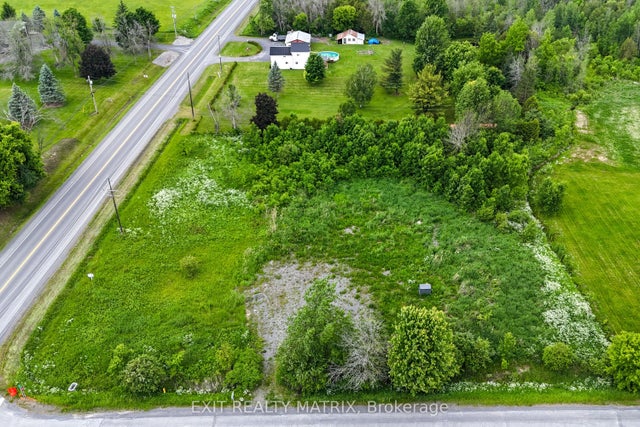 20373 Eigg Road, North Glengarry