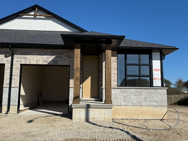 106 Thackeray Way, Minto